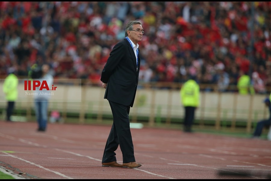   دیدار تیم های فوتبال پرسپولیس ایران و الجزیره امارات 