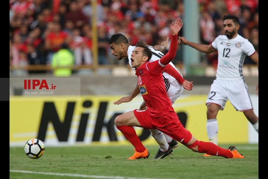   دیدار تیم های فوتبال پرسپولیس ایران و الجزیره امارات 