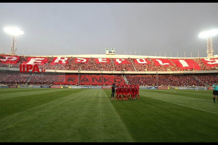   دیدار تیم های فوتبال پرسپولیس ایران و الجزیره امارات 