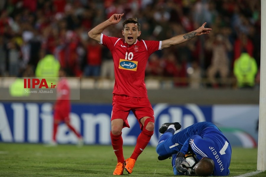   دیدار تیم های فوتبال پرسپولیس ایران و الجزیره امارات