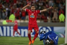   دیدار تیم های فوتبال پرسپولیس ایران و الجزیره امارات