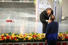    بدرقه تیم ملی فوتبال که در تالار وحدت