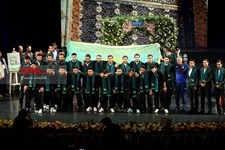   بدرقه تیم ملی فوتبال که در تالار وحدت