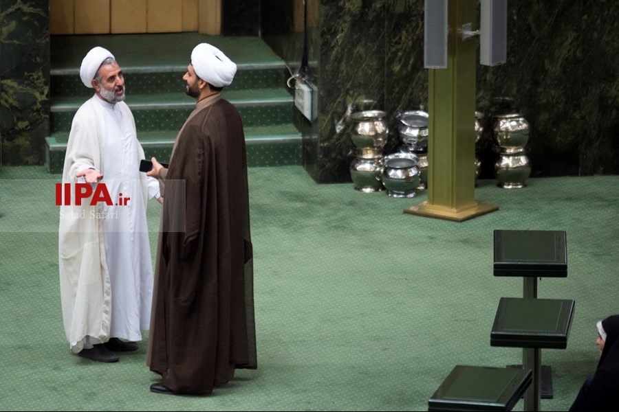   انتخابات هیات ریسه مجلس دهم در سال سوم