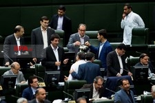   انتخابات هیات ریسه مجلس دهم در سال سوم