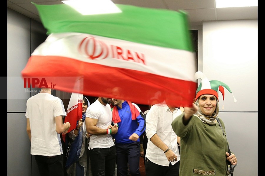   تماشای دیدار تیم‌های فوتبال ایران و مراکش - تهران