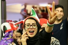   تماشای دیدار تیم‌های فوتبال ایران و مراکش - تهران