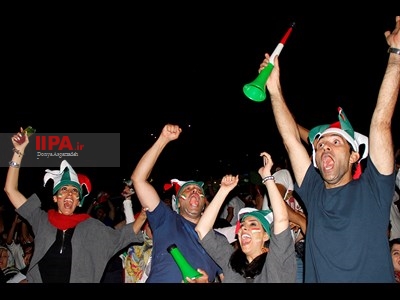 تماشای دیدار فوتبال ایران و اسپانیا در استادیوم آزادی -2