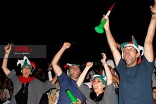  تماشای دیدار فوتبال ایران و اسپانیا در استادیوم آزادی