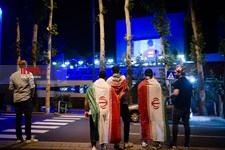   شادی مردم بعد از بازی شایسته تیم ملی فوتبال کشورمان مقابل اسپانیا