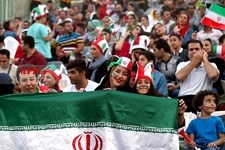   تماشای دیدار ایران و پرتغال در استادیوم آزادی