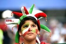   تماشاگران دیدار فوتبال ایران و پرتغال