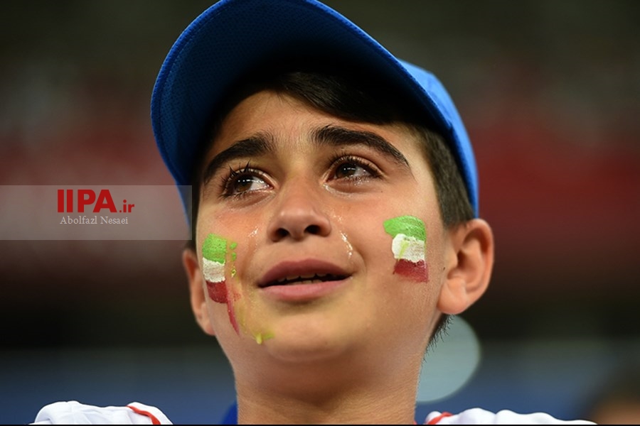   تماشاگران دیدار فوتبال ایران و پرتغال