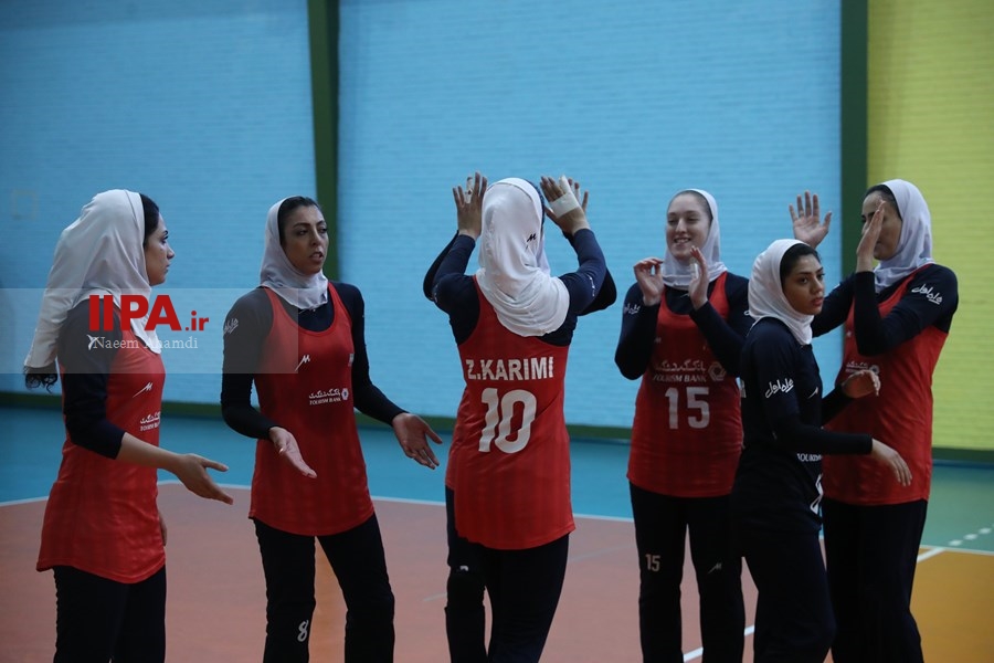   تمرین تیم والیبال زنان ایران