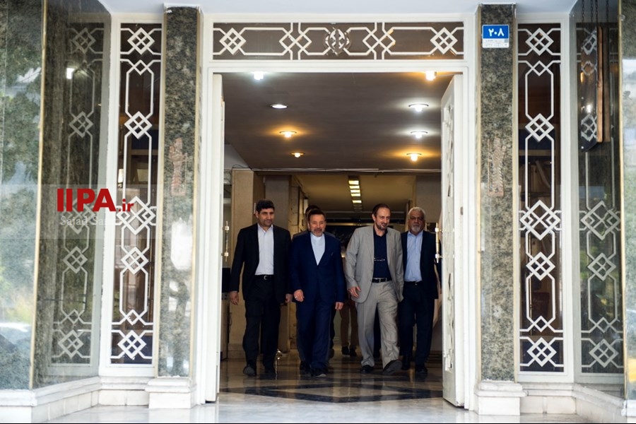   بازدید رئیس دفتر رئیس جمهور از موسسه مطبوعاتی ایران