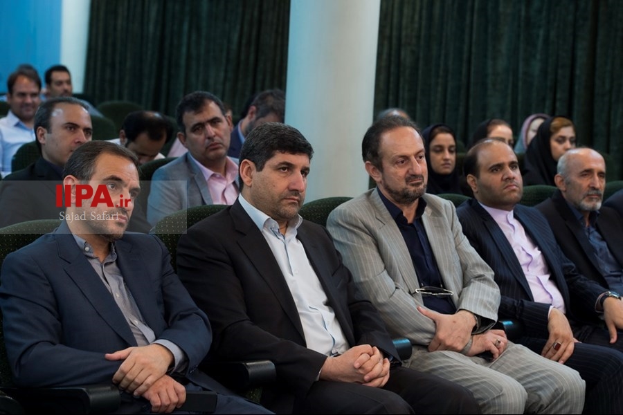   بازدید رئیس دفتر رئیس جمهور از موسسه مطبوعاتی ایران