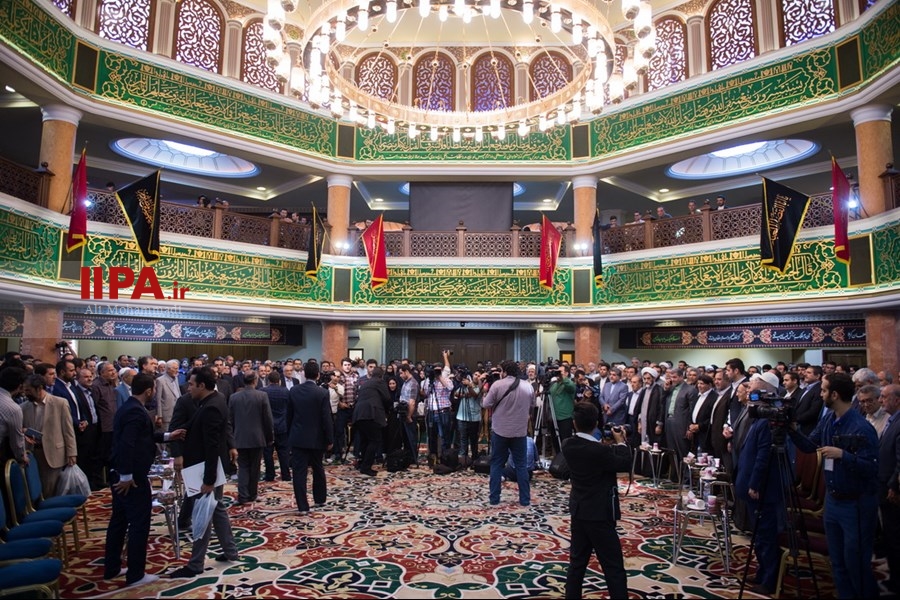   همایش عبور از بحران و توسعه ایران