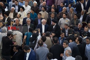 همایش عبور از بحران و توسعه ایران