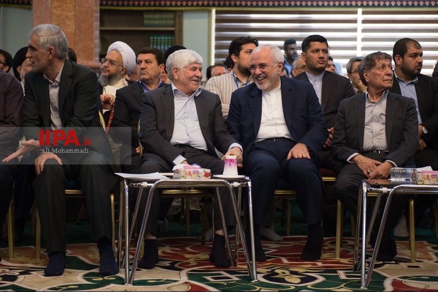   همایش عبور از بحران و توسعه ایران