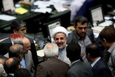   جلسه استیضاح وزیر امور اقتصادی و دارایی