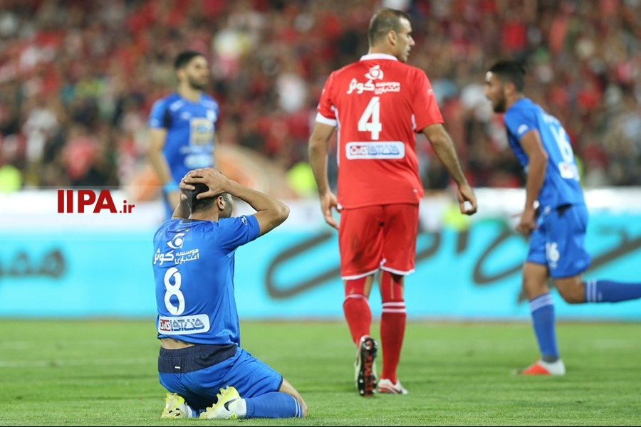   دیدار تیم های فوتبال استقلال و پرسپولیس