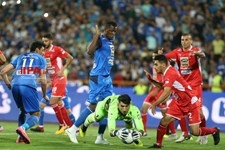   دیدار تیم های فوتبال استقلال و پرسپولیس