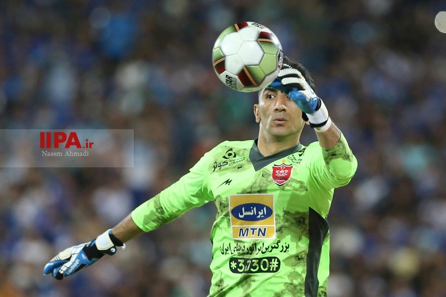   دیدار تیم های فوتبال استقلال و پرسپولیس