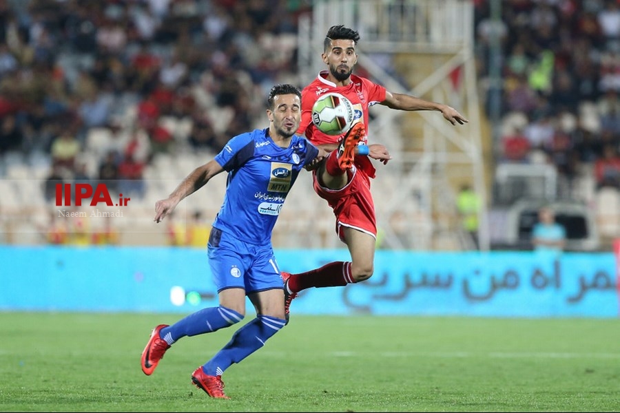   دیدار تیم های فوتبال استقلال و پرسپولیس