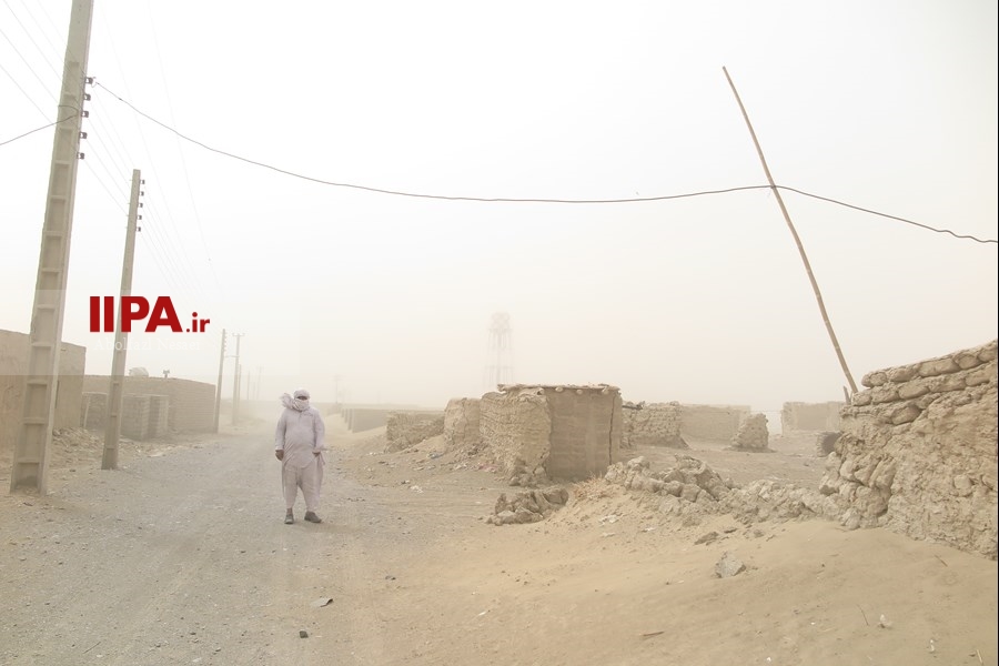   یک روز از 120روز طوفان سیستان