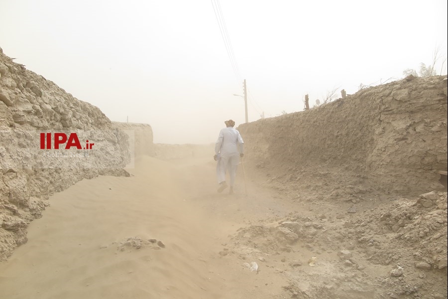   یک روز از 120روز طوفان سیستان