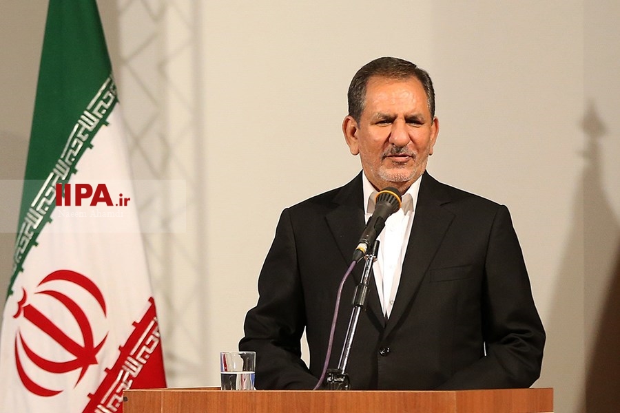   معارفه وزیر اقتصاد و دارایی