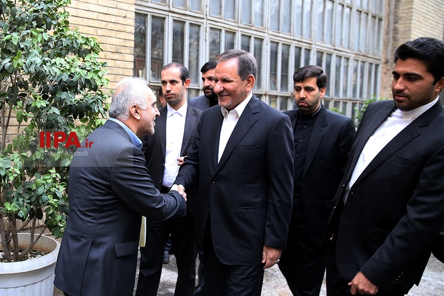   معارفه وزیر اقتصاد و دارایی