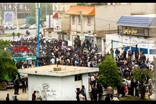   تجمع کارگران نیشکر هفت تپه مقابل فرمانداری شوش