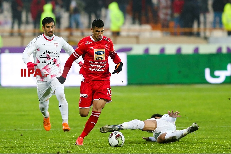   دیدار فوتبال پرسپولیس و تراکتور سازی