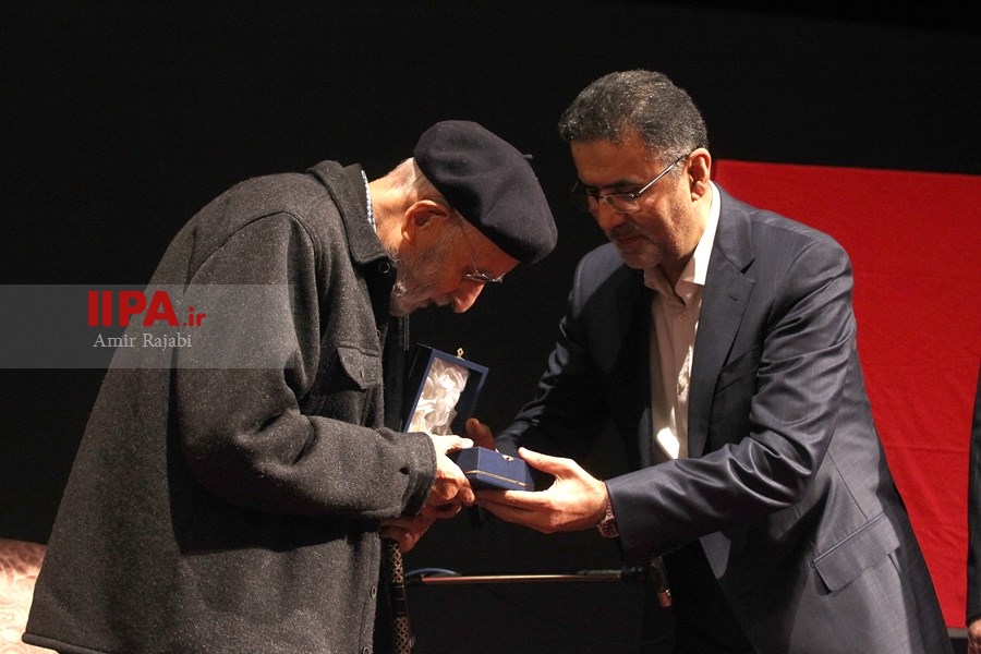   تجلیل از محمد علی موحد