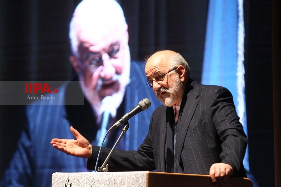   تجلیل از محمد علی موحد