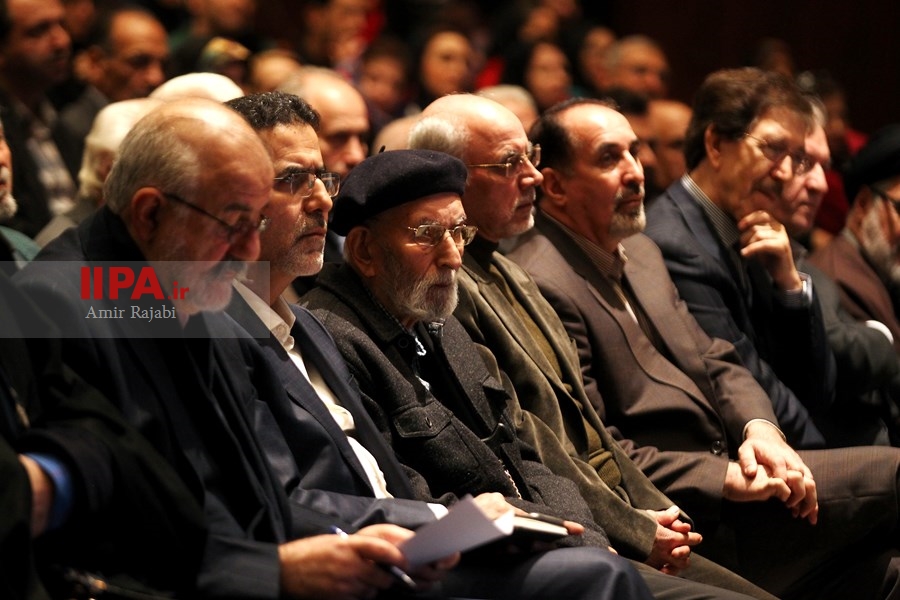   تجلیل از محمد علی موحد