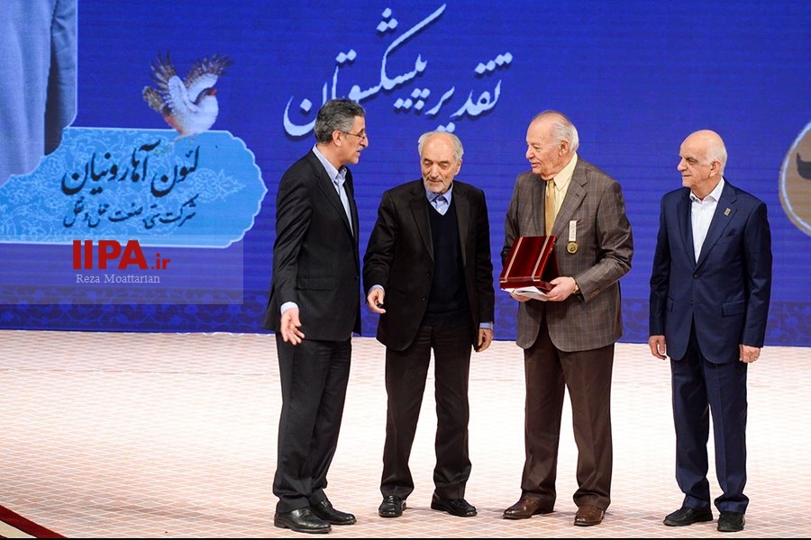   سومین دوره اهدای نشان کارآفرینی امین الضرب