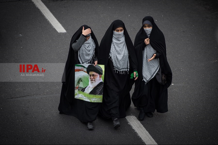   راهپیمایی ۲۲ بهمن در تهران /2