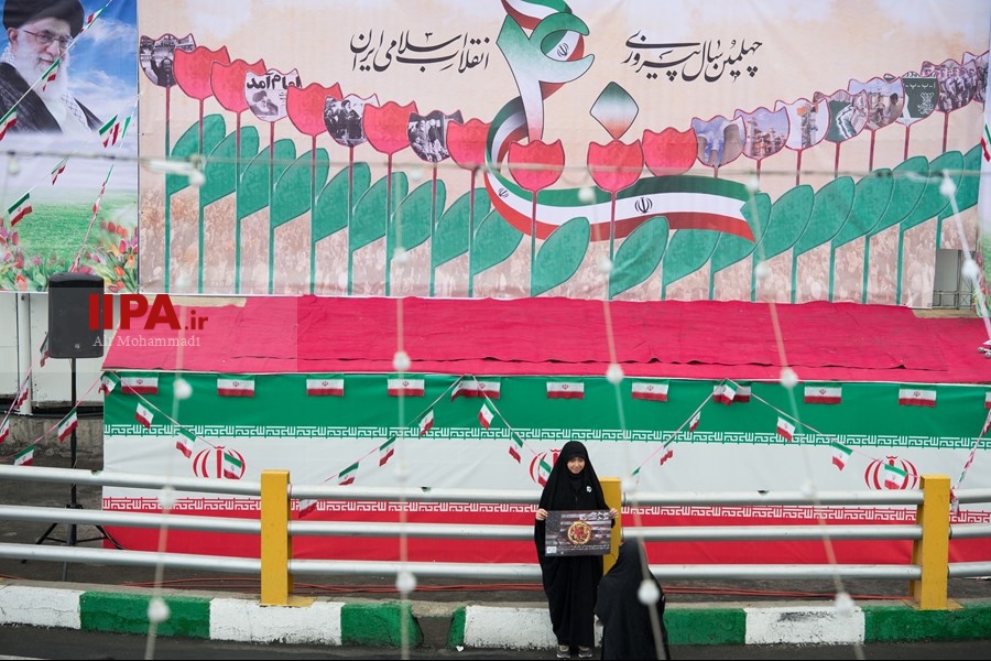   راهپیمایی ۲۲ بهمن در تهران /2