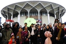  تئاتر خیابانی فجر
