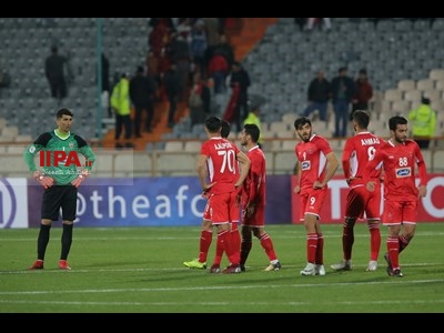 دیدار تیم های فوتبال پرسپولیس ایران و پاختاکور ازبکستان