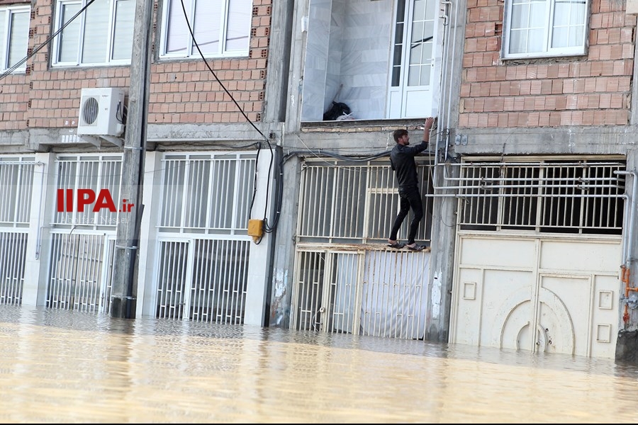   امداد رسانی به مناطق سیل زده در گلستان