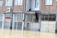   امداد رسانی به مناطق سیل زده در گلستان