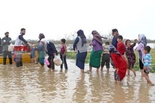   امداد رسانی به مناطق سیل زده در گلستان