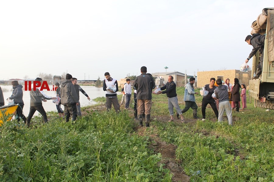   امداد رسانی به مناطق سیل زده در گلستان