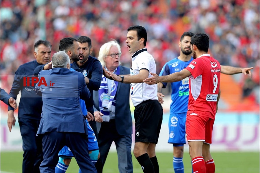   دیدار تیم های استقلال و پرسپولیس تهران 