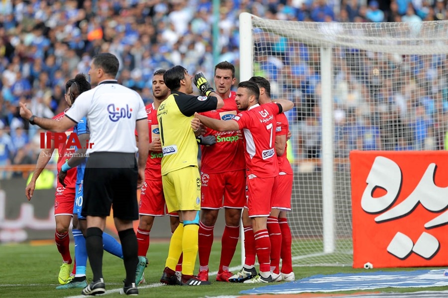   دیدار تیم های استقلال و پرسپولیس تهران 
