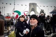   راهپیمایی ۲۲ بهمن در تهران /3
