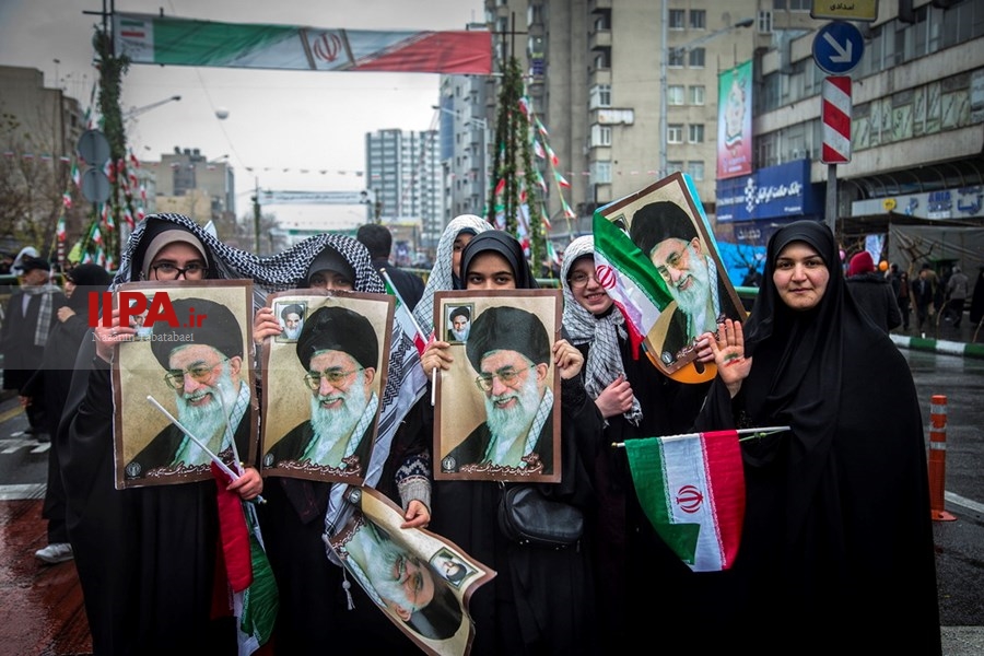  راهپیمایی ۲۲ بهمن در تهران /3